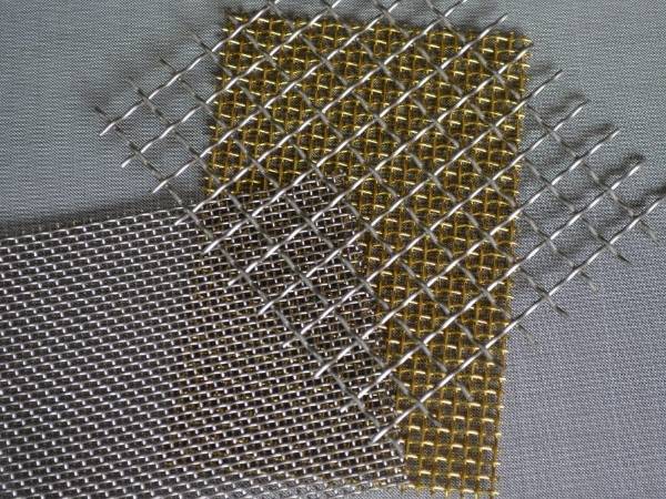 Metal woven mesh in copper and copper alloys, stainless steel and plain carbon steel